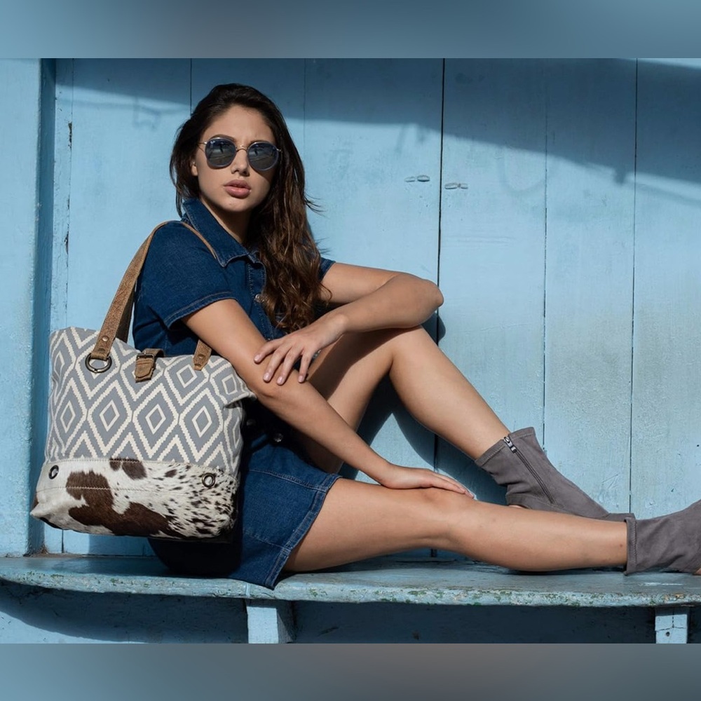 🌾 Myra Bag Vacation Tote - Picture 2 of 6